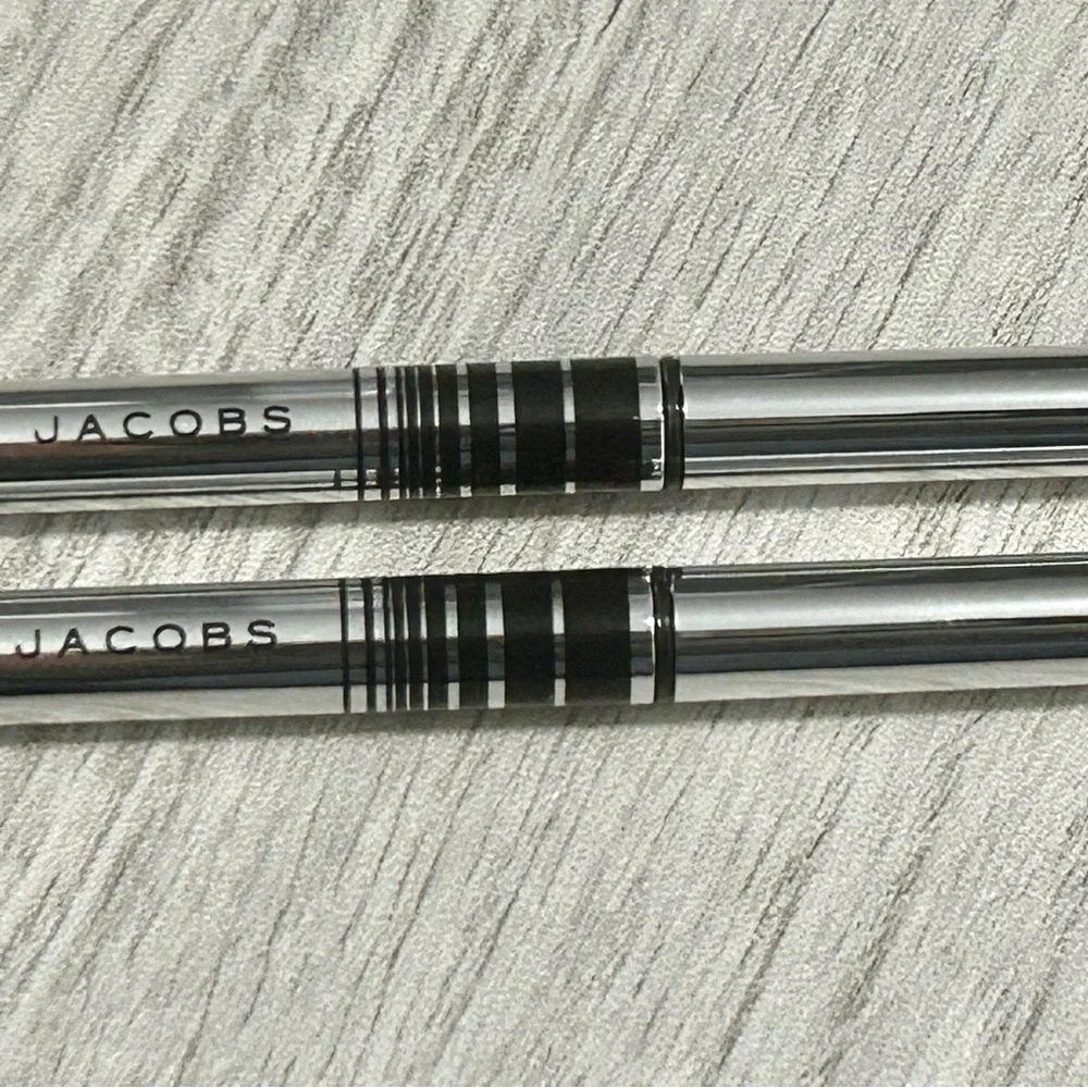 (2) Marc Jacobs BLACQUER FineLiner Ultra-Skinny Gel Eye Crayon travel
